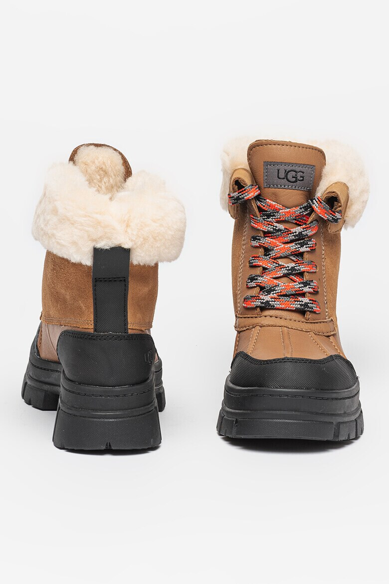 UGG Боти Ashton Addie - Pepit.bg