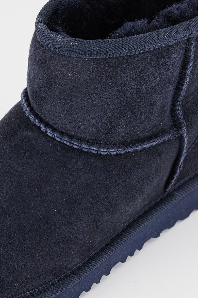 UGG Боти от велур Classic II Mini - Pepit.bg