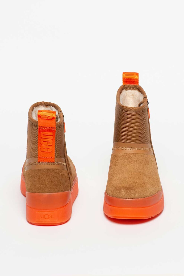 UGG Боти Classic Tech Mini - Pepit.bg