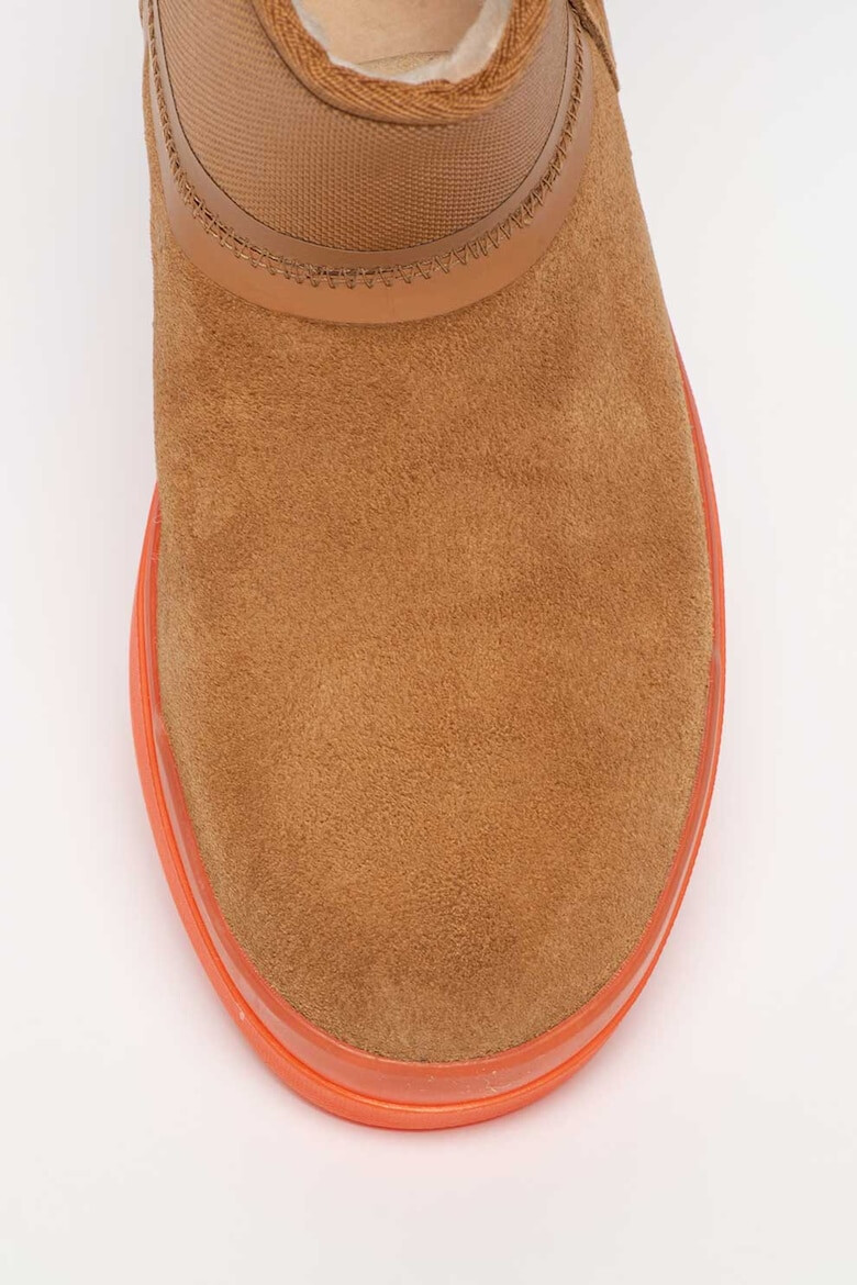 UGG Боти Classic Tech Mini - Pepit.bg