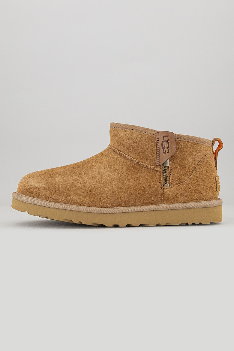 UGG Боти Classic Ultra Mini от велур - Pepit.bg