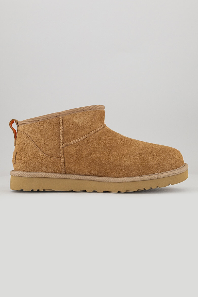 UGG Боти Classic Ultra Mini от велур - Pepit.bg