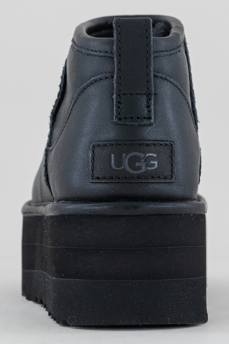 UGG Боти Classic Ultra Mini с равна платформа - Pepit.bg