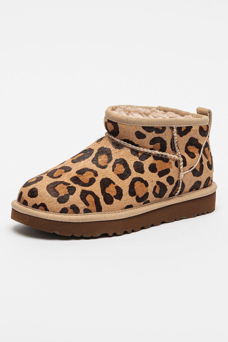 UGG Боти Classic Ultra Mini Spotty с лесно обуване - Pepit.bg