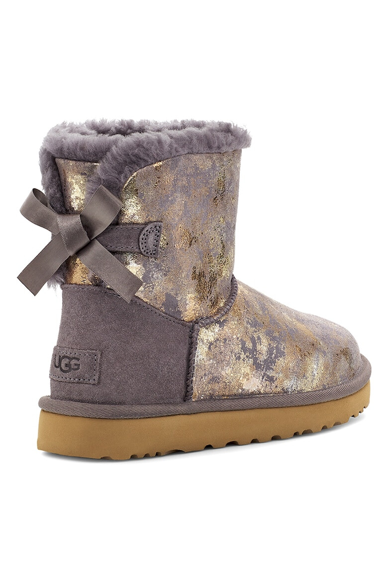 UGG Боти Mini Bailey с бляскав дизайн - Pepit.bg