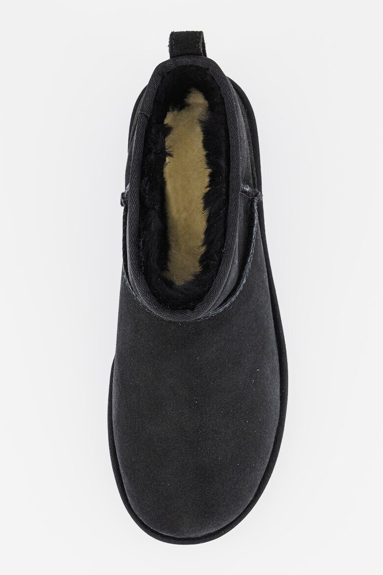 UGG Боти от овча кожа Classic Ultra Mini - Черен - Pepit.bg