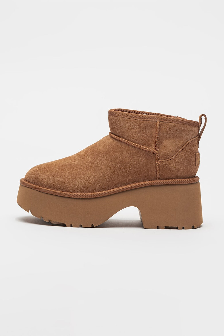 UGG Боти от велур Classic Ultra - Камел - Pepit.bg