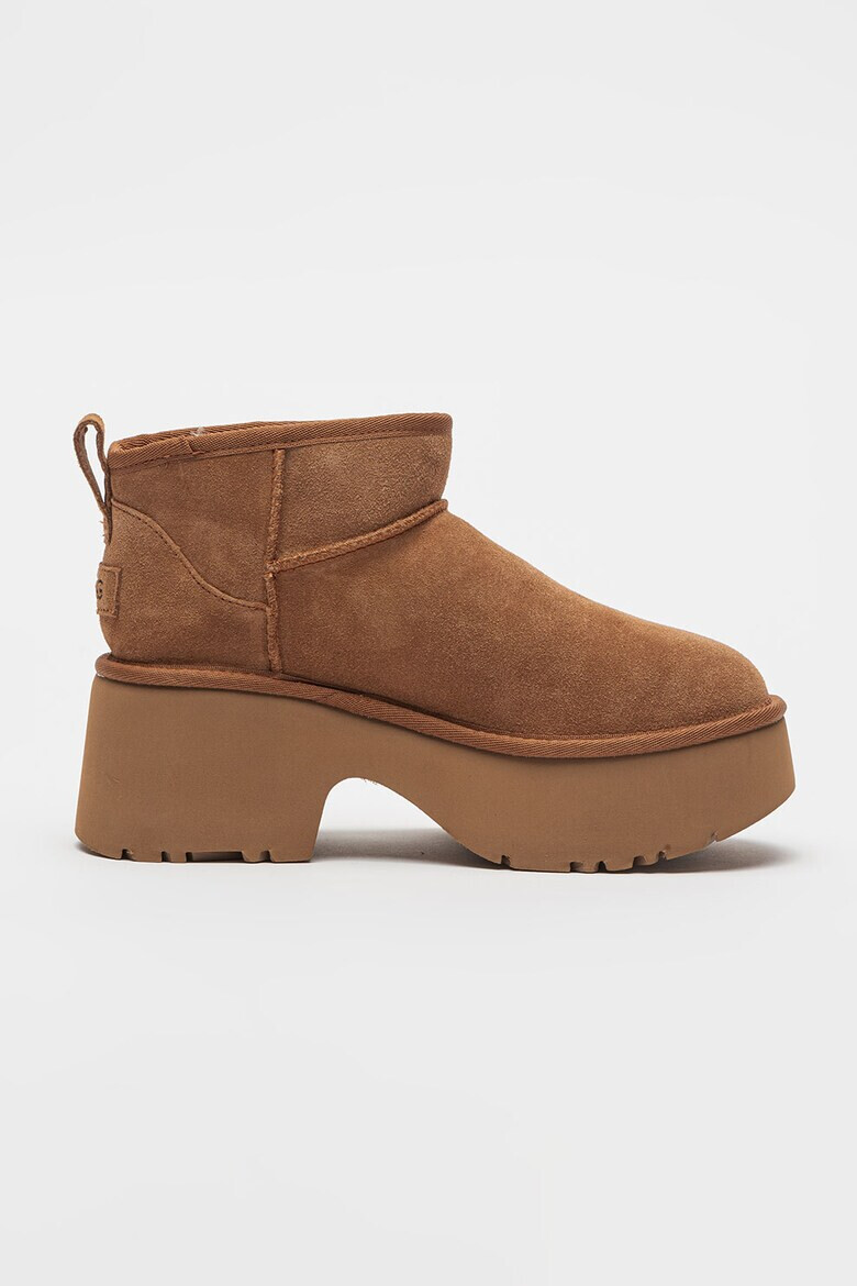 UGG Боти от велур Classic Ultra - Камел - Pepit.bg
