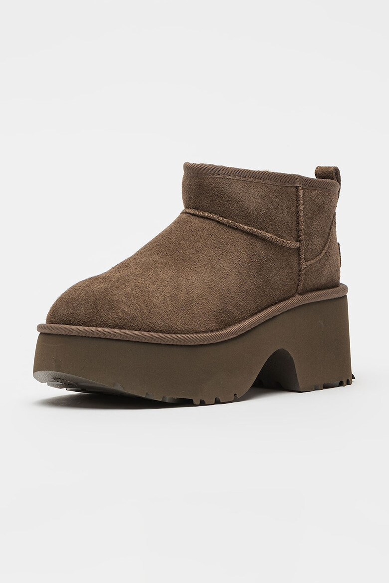 UGG Боти от велур Classic Ultra - Pepit.bg