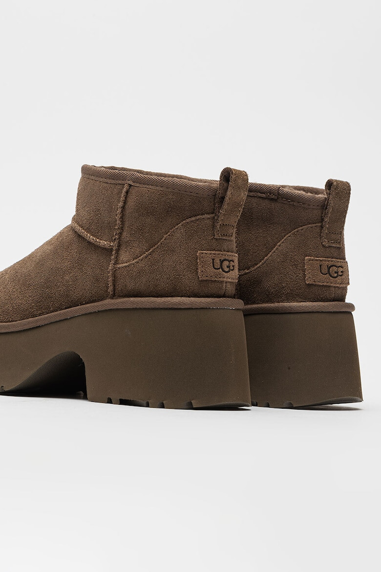 UGG Боти от велур Classic Ultra - Pepit.bg