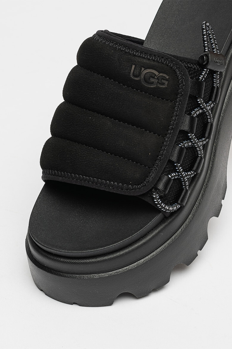 UGG Чехли Callie с равна платформа - Pepit.bg