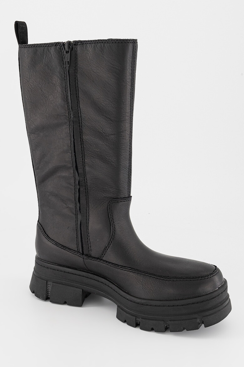UGG Кожени боти Ashton - Черен - Pepit.bg