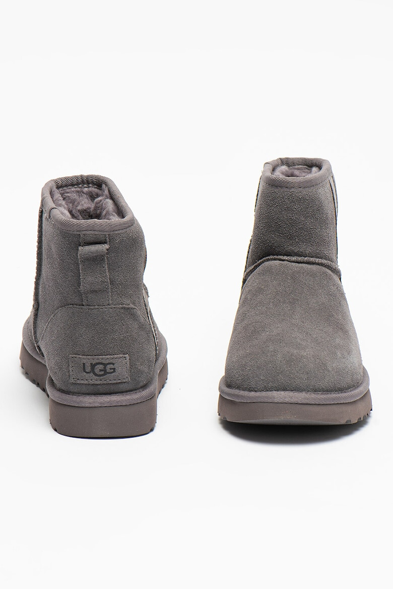 UGG Кожени боти Classic Mini - Pepit.bg