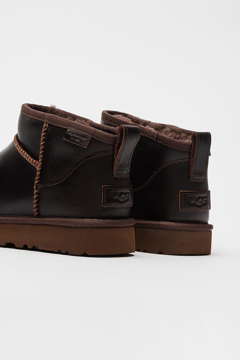 UGG Кожени боти Classic Ultra Mini Caspian - Pepit.bg