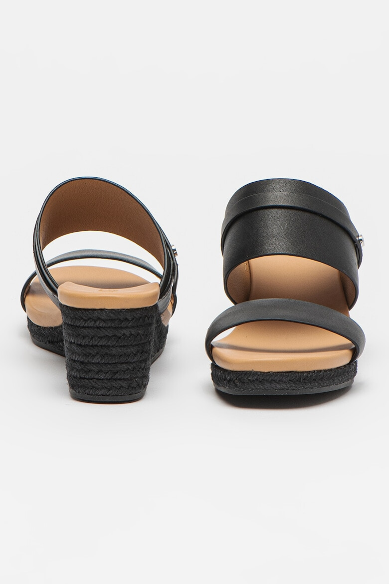 UGG Кожени скосени чехли Ebelle - Pepit.bg