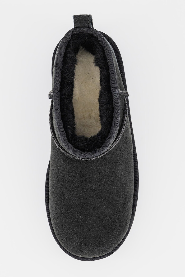 UGG Непромокаеми велурени боти Classic Mini II - Черен - Pepit.bg