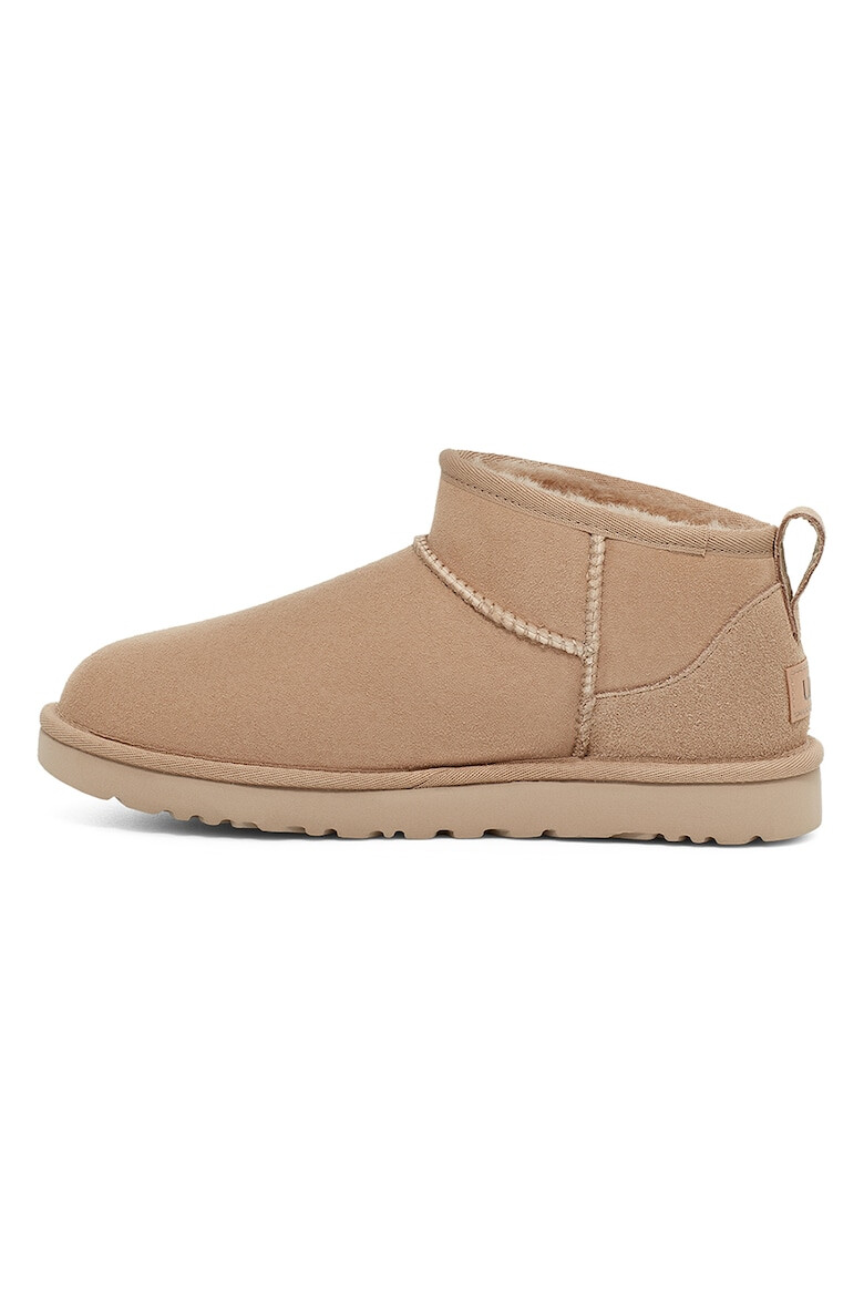 UGG Непромокаеми велурени боти Classic Ultra Mini - Pepit.bg