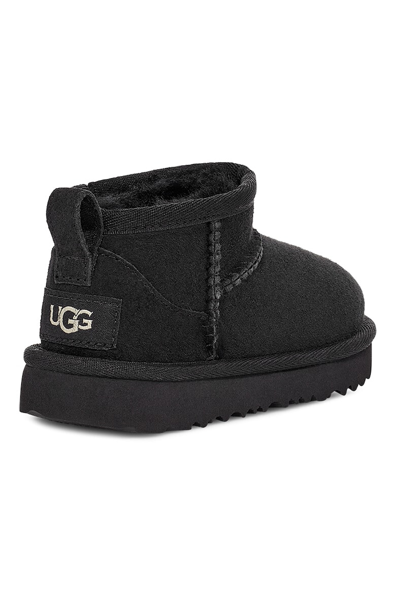 UGG Непромокаеми велурени боти Classic Ultra Mini - Pepit.bg