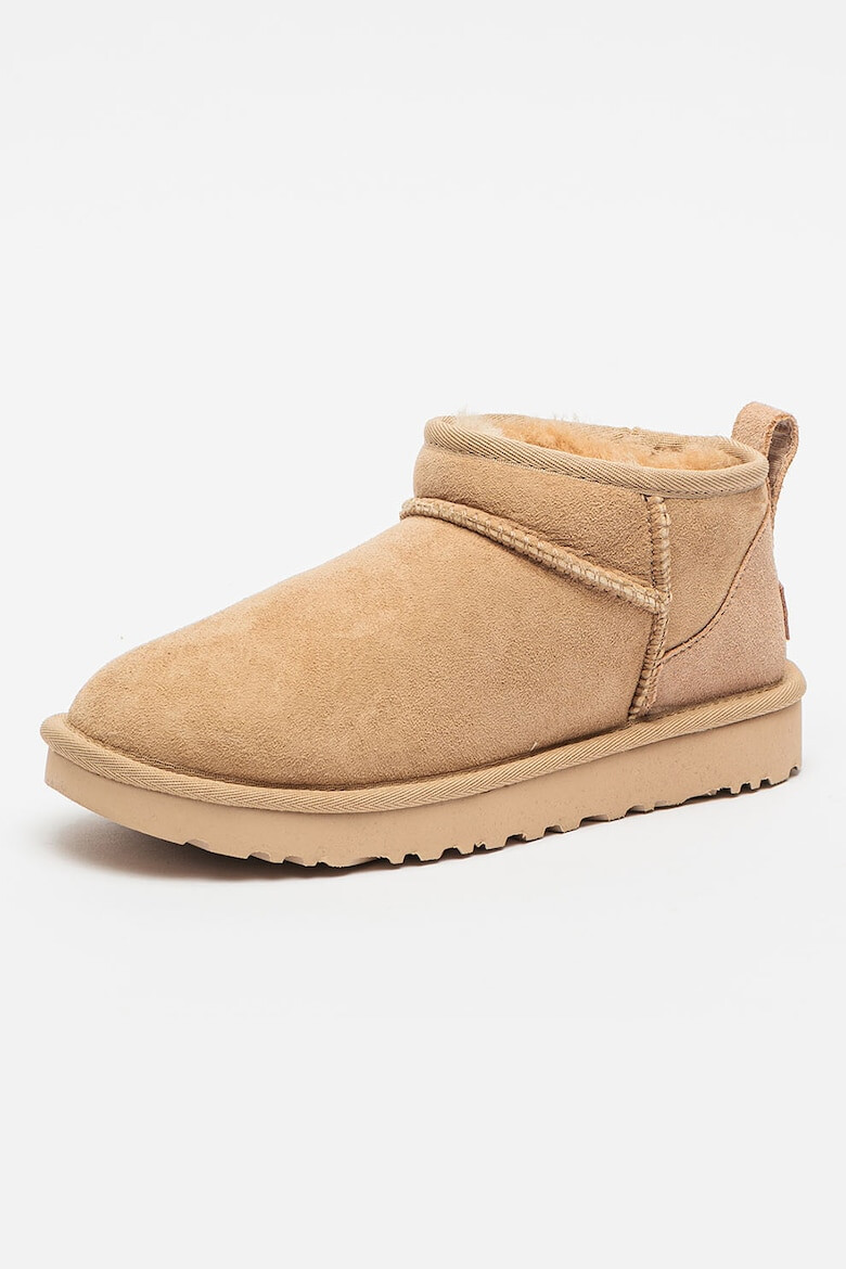 UGG Непромокаеми велурени боти Classic Ultra Mini - Pepit.bg