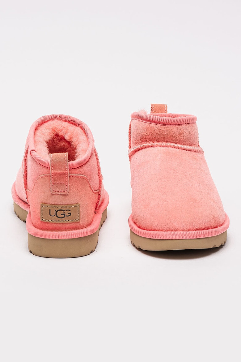 UGG Непромокаеми велурени боти Classic Ultra Mini - Pepit.bg