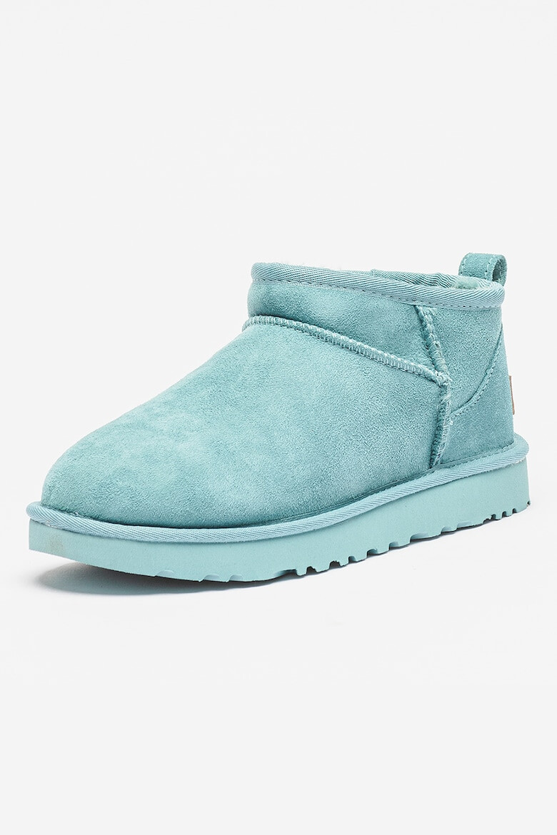 UGG Непромокаеми велурени боти Classic Ultra Mini - Pepit.bg