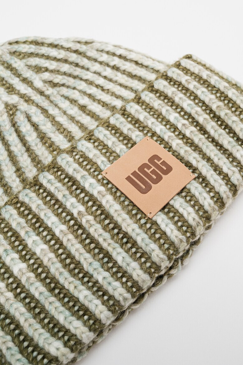 UGG Унисекс шапка с едър рипс - Pepit.bg