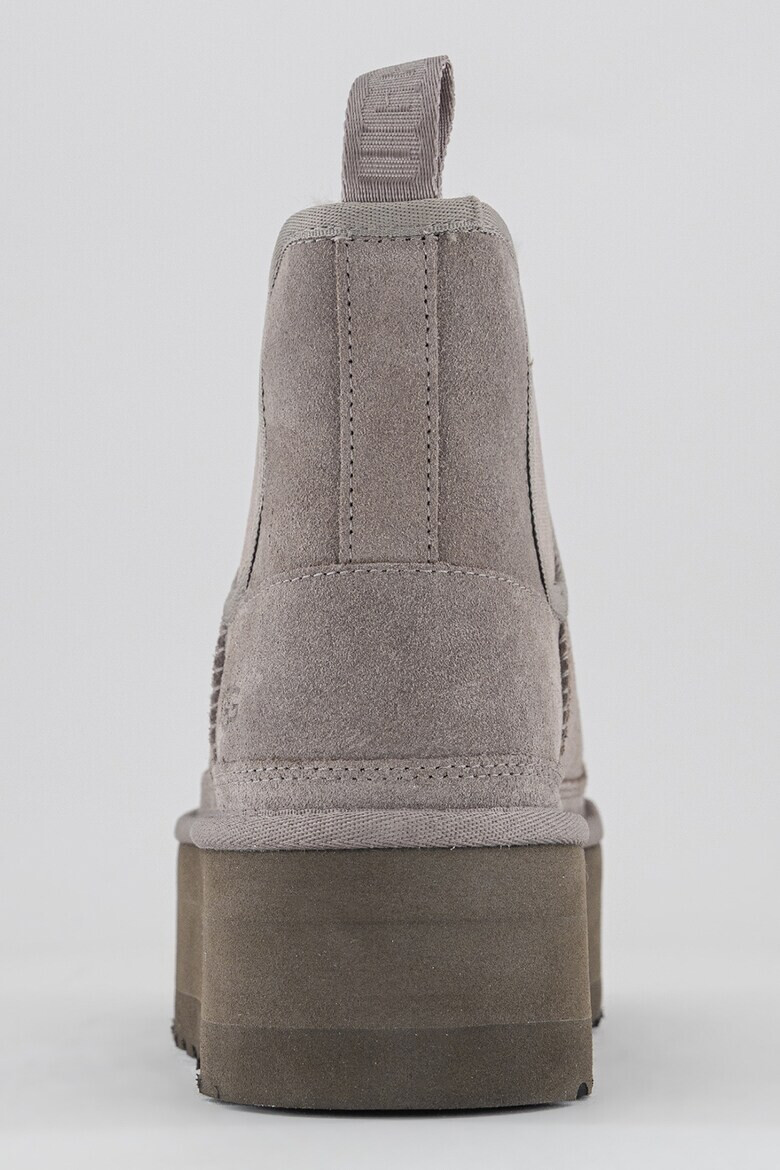 UGG Велурени боти Chelsea Neumel с равна платформа - Pepit.bg