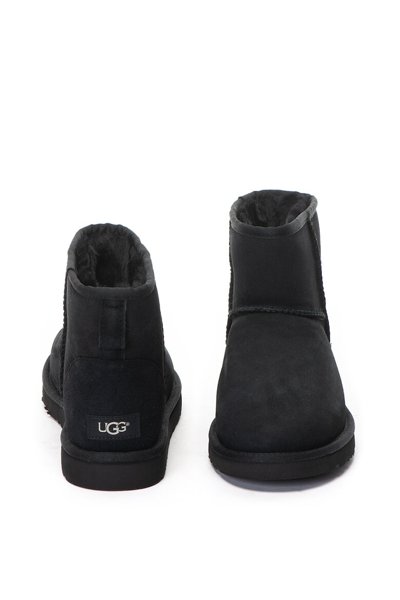 UGG Велурени боти Classic Mini - Pepit.bg