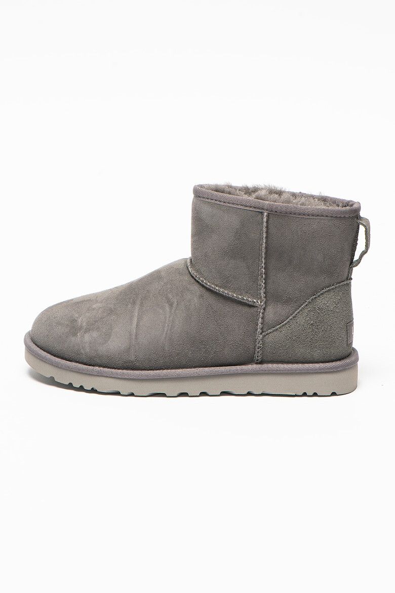 UGG Велурени боти Classic Mini - Pepit.bg