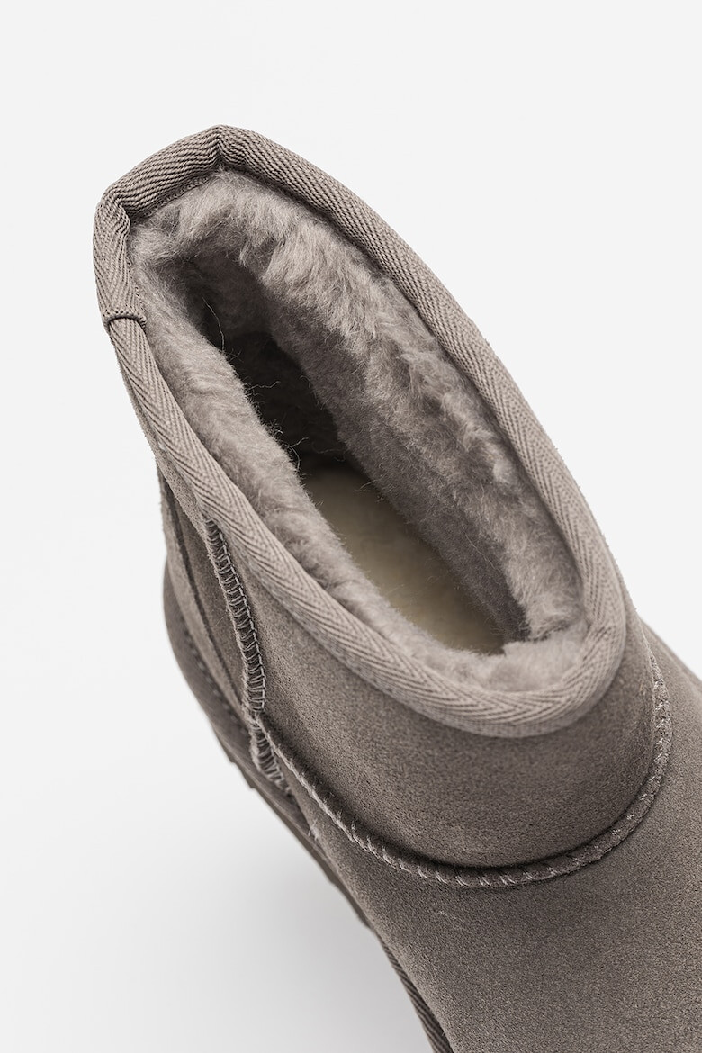 UGG Велурени боти Classic Mini - Pepit.bg