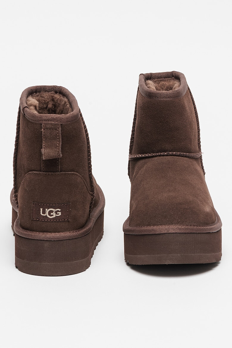 UGG Велурени боти Classic Mini - Pepit.bg