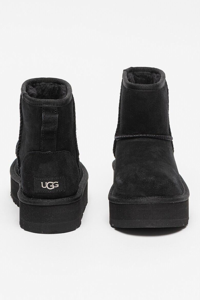 UGG Велурени боти Classic Mini - Pepit.bg