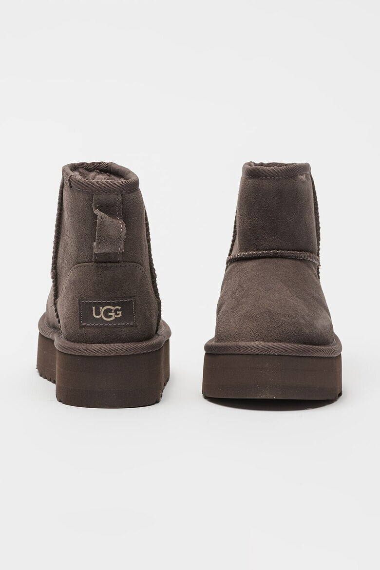 UGG Велурени боти Classic Mini - Pepit.bg