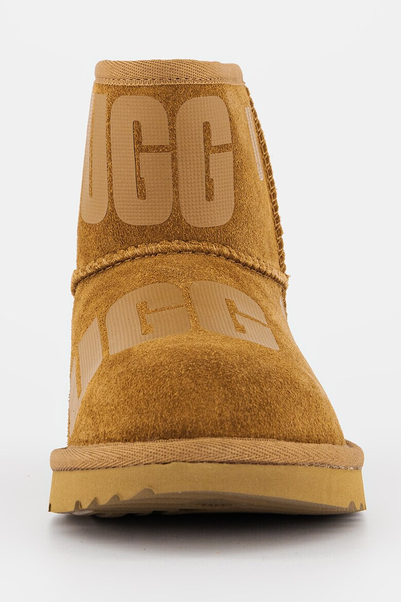 UGG Велурени боти Classic Mini - Pepit.bg