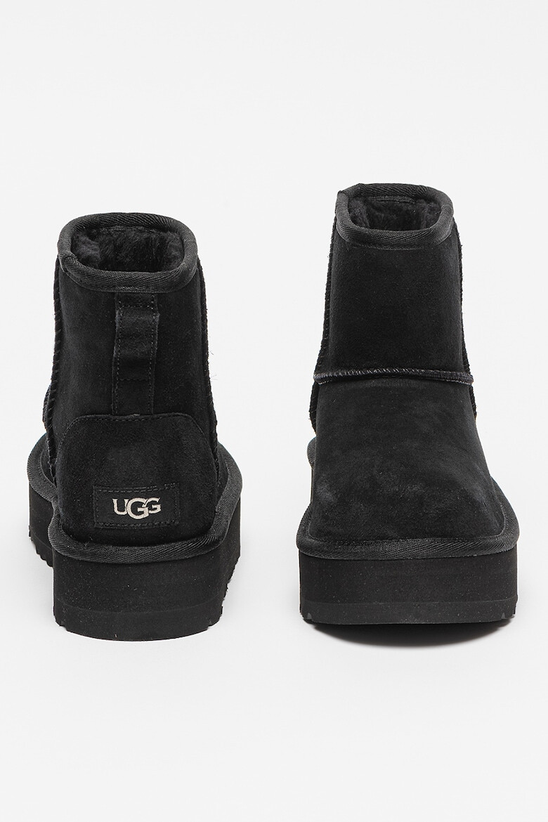 UGG Велурени боти Classic Mini - Pepit.bg