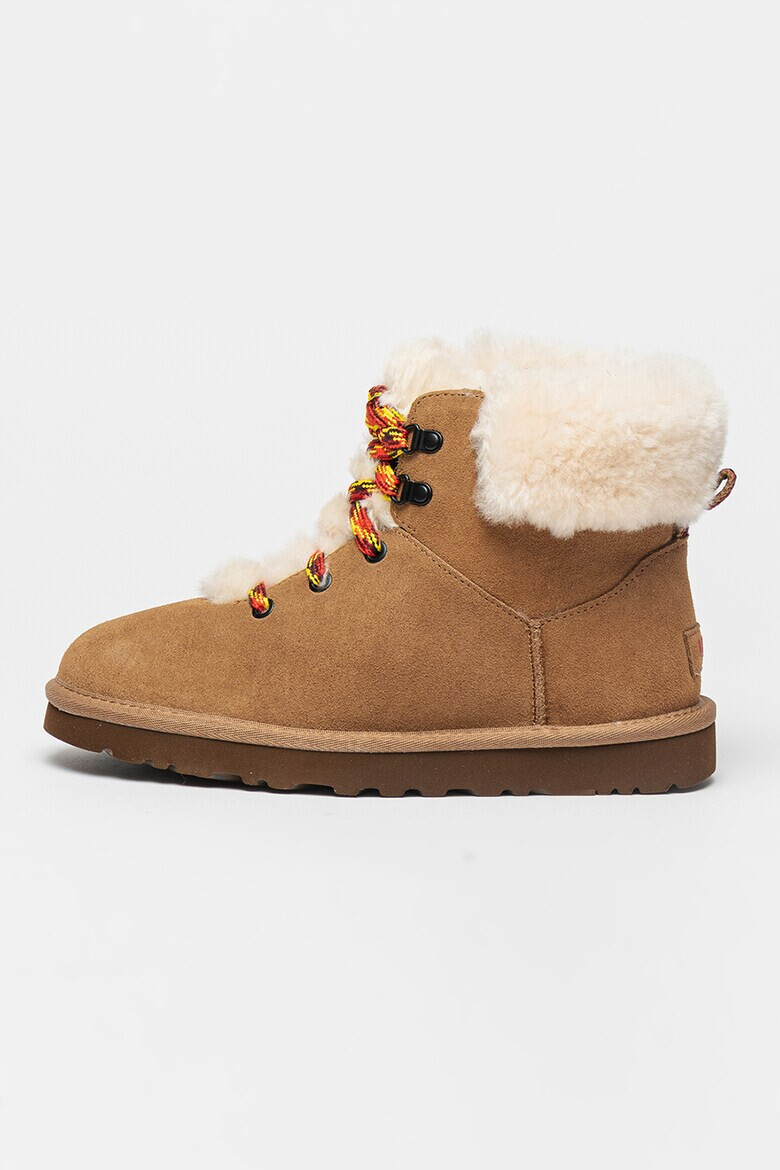 UGG Велурени боти Classic Mini Alpine - Pepit.bg