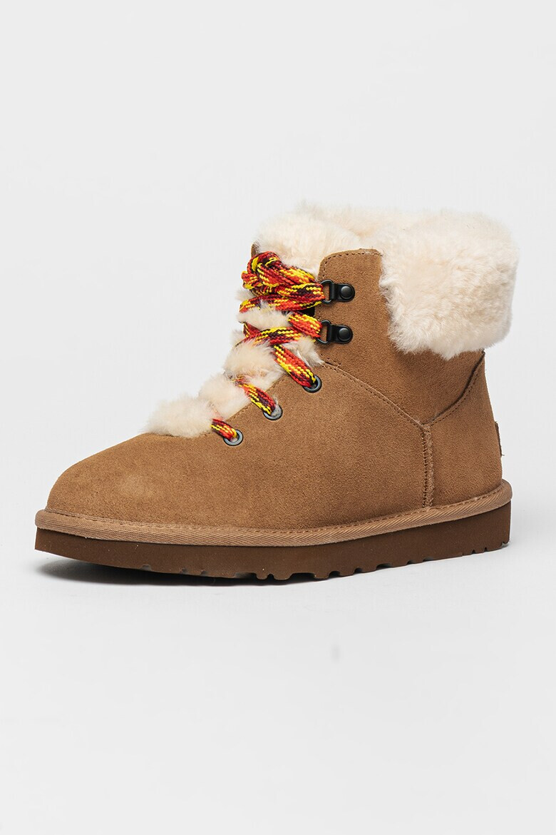 UGG Велурени боти Classic Mini Alpine - Pepit.bg
