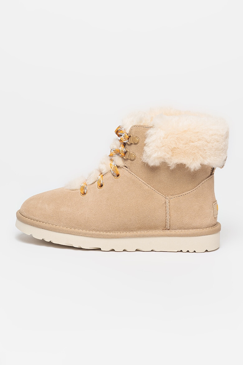 UGG Велурени боти Classic Mini Alpine - Pepit.bg