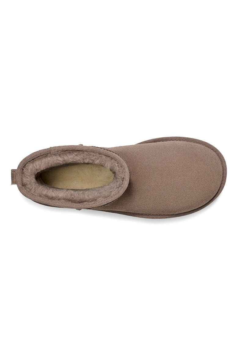 UGG Велурени непромокаеми боти Classic Mini с равна платформа - Pepit.bg