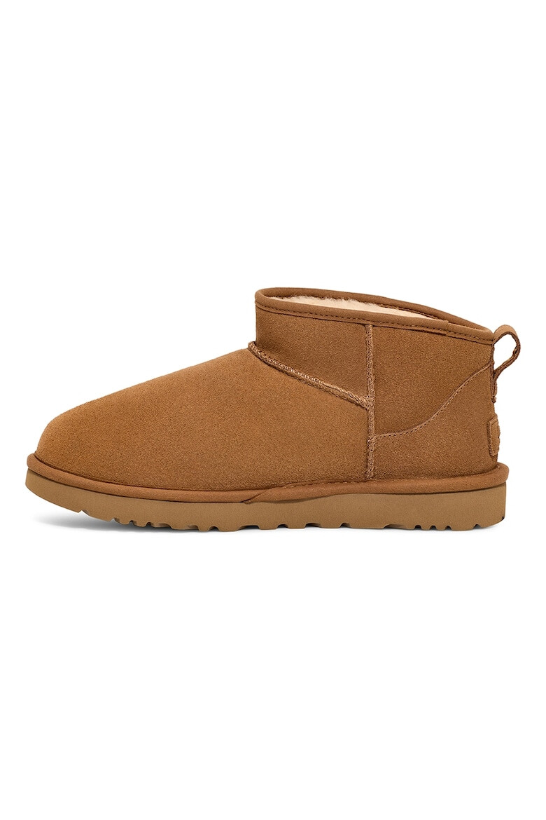 UGG Велурени боти Classic Ultra Bl с декоративни камъни - Pepit.bg