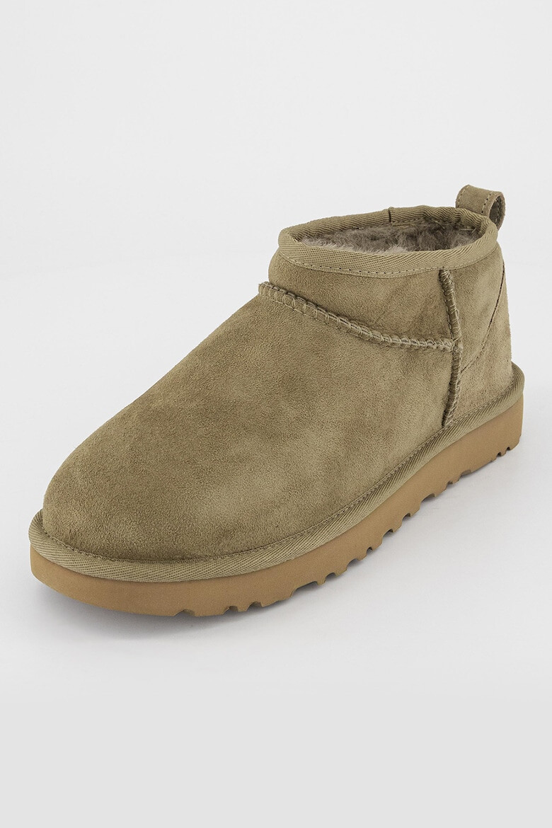 UGG Велурени боти Classic Ultra Mini - Pepit.bg