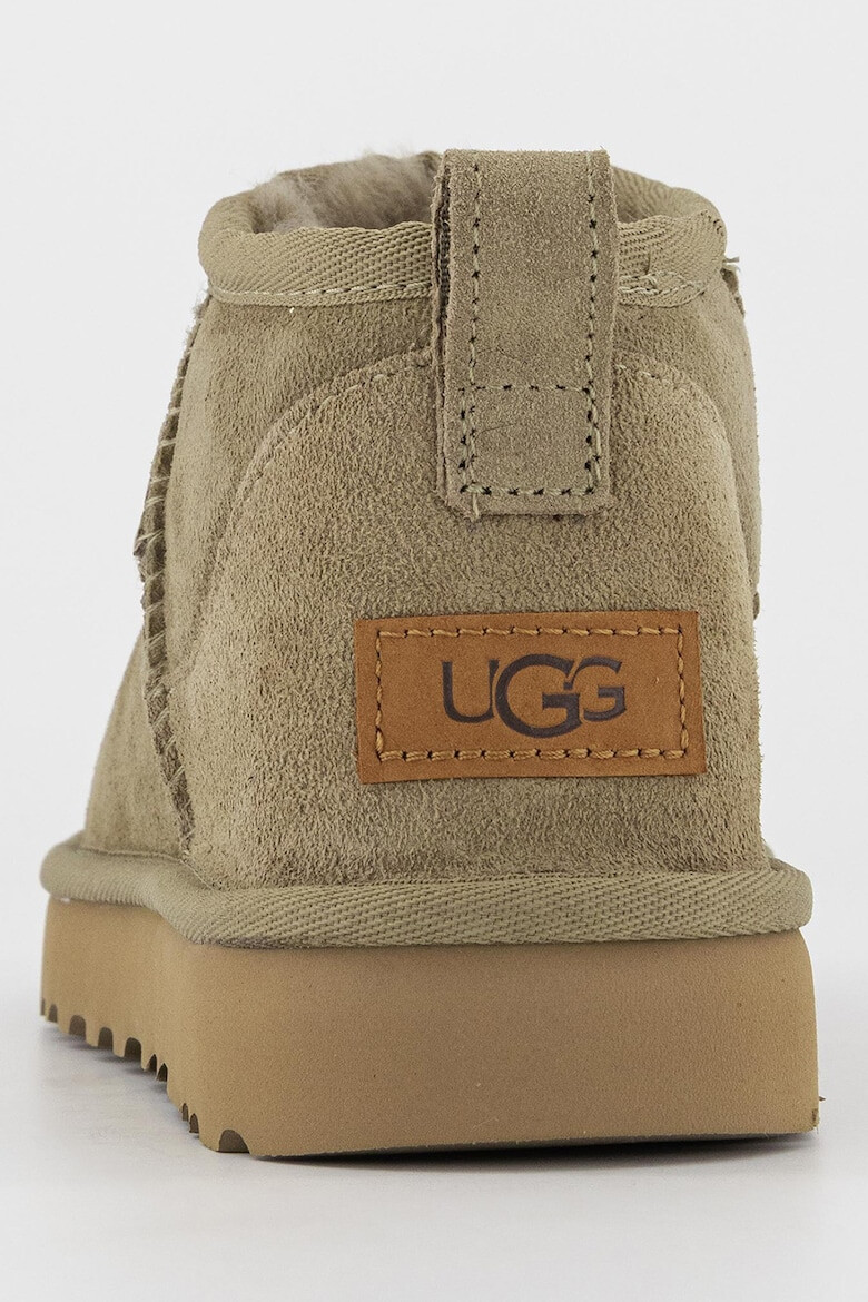 UGG Велурени боти Classic Ultra Mini - Pepit.bg