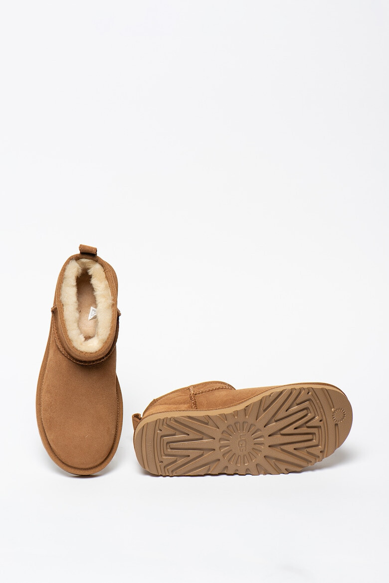 UGG Велурени боти Classic Ultra Mini - Pepit.bg