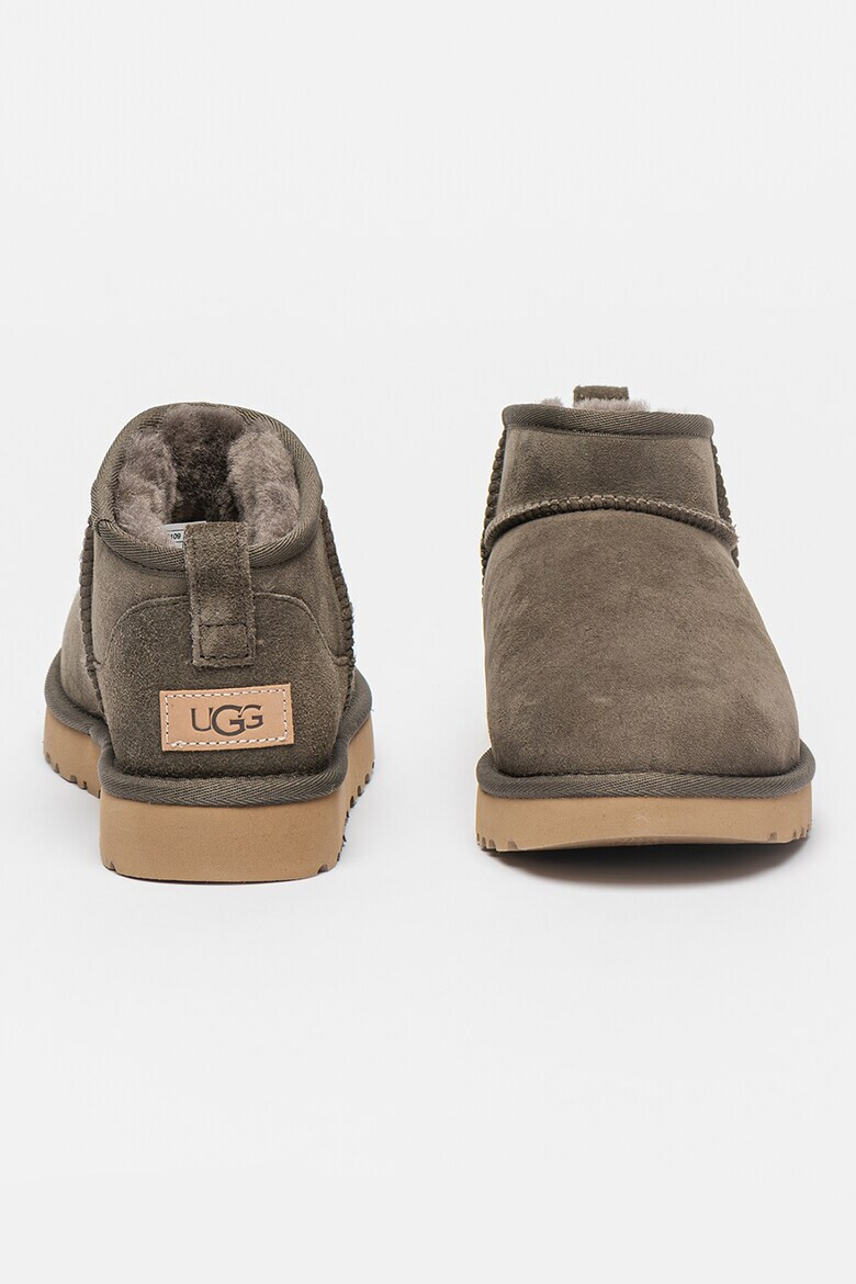 UGG Велурени боти Classic Ultra Mini - Pepit.bg