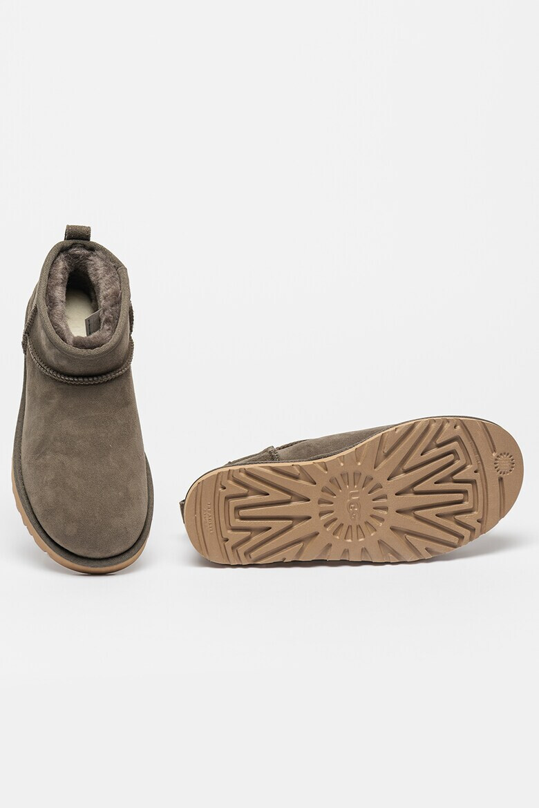 UGG Велурени боти Classic Ultra Mini - Pepit.bg