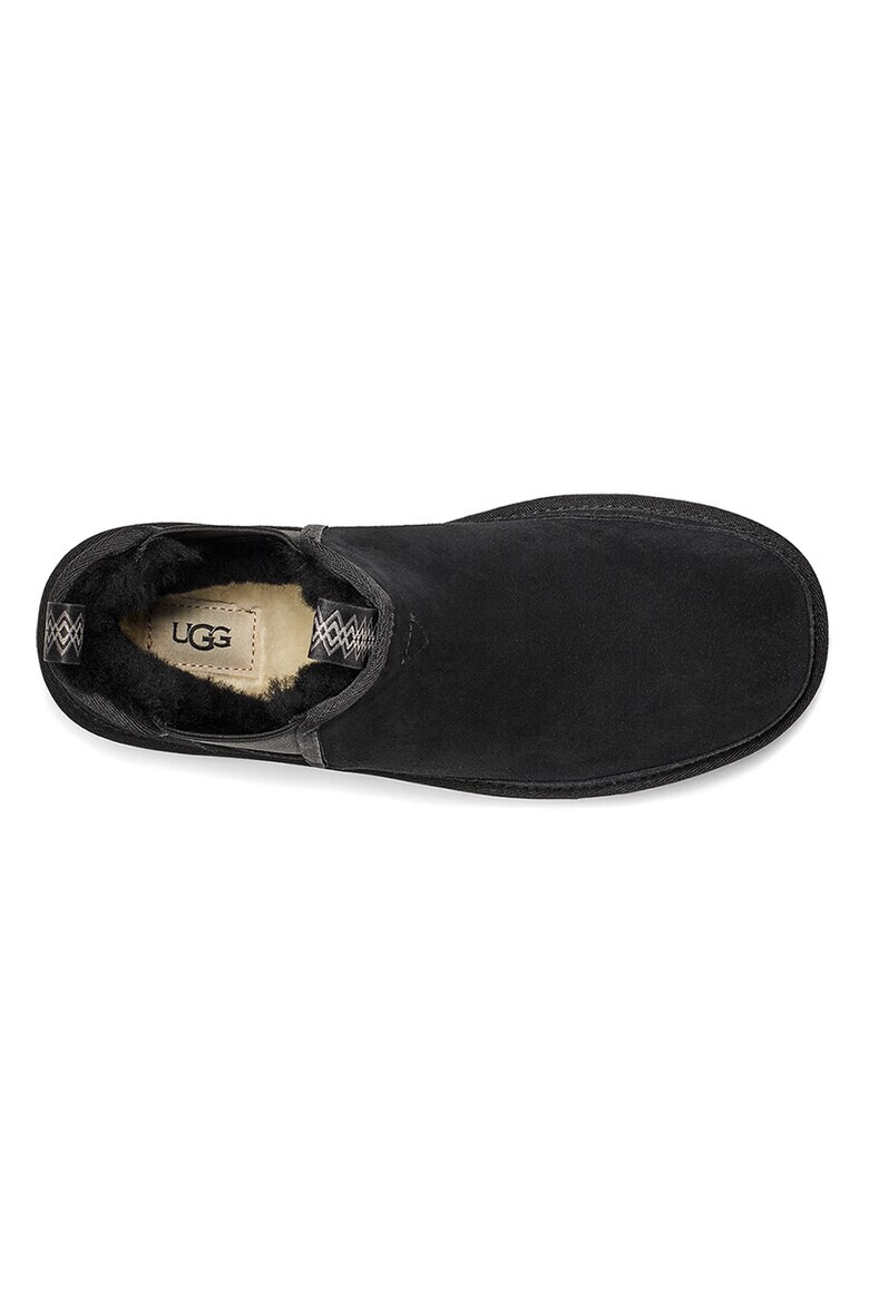 UGG Велурени боти Neumel Chelsea - Черен - Pepit.bg