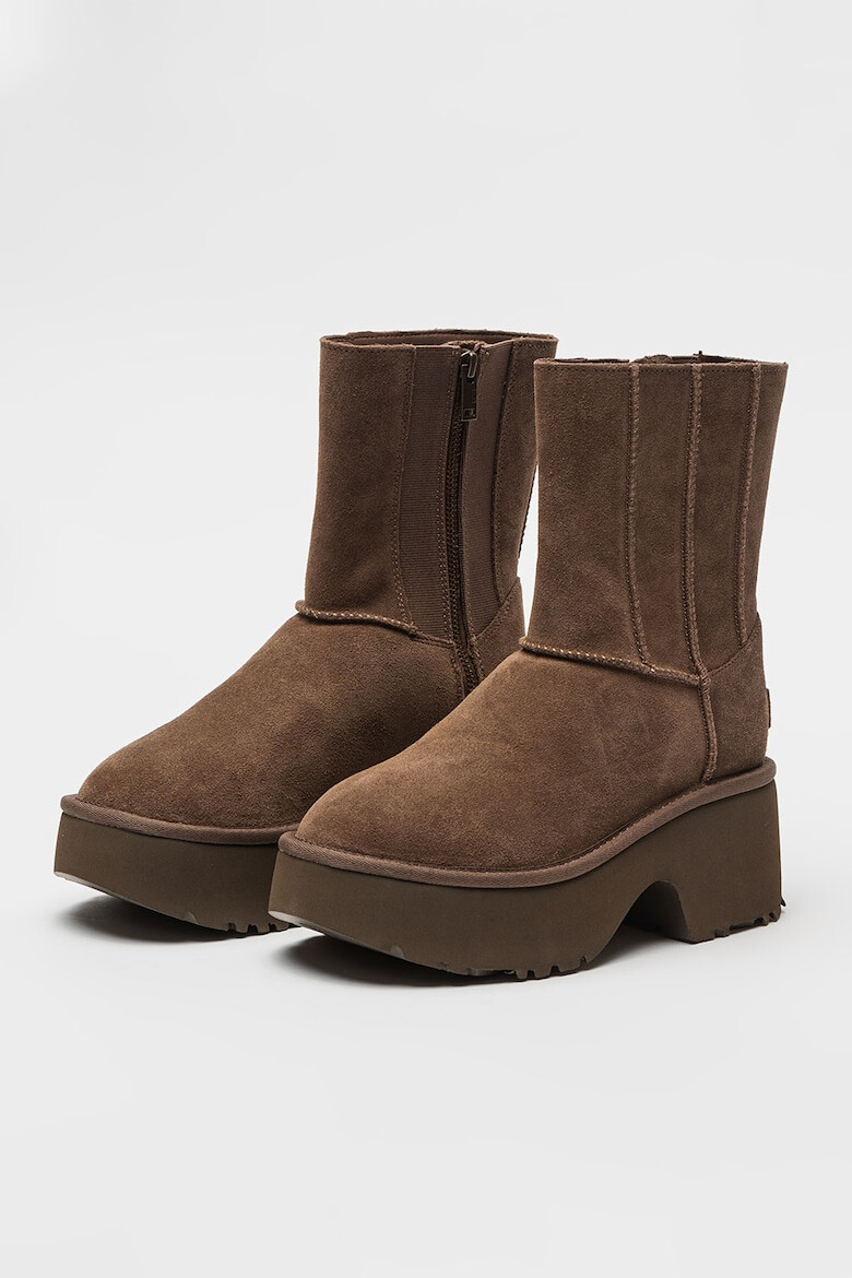 UGG Велурени ботуши до прасеца Classic Twin - Pepit.bg