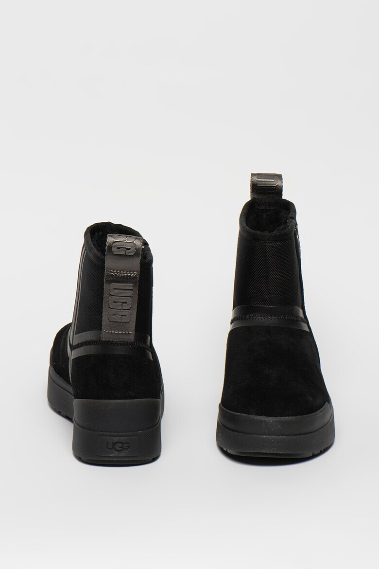 UGG Велурени зимни боти Classic Tech Mini с текстил - Pepit.bg