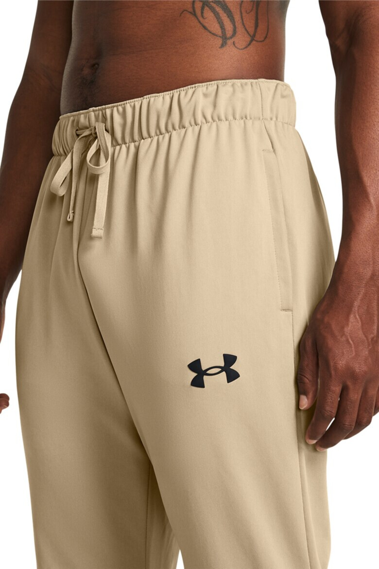 Under Armour Фитнес екип Emea с контрастен панел - Pepit.bg
