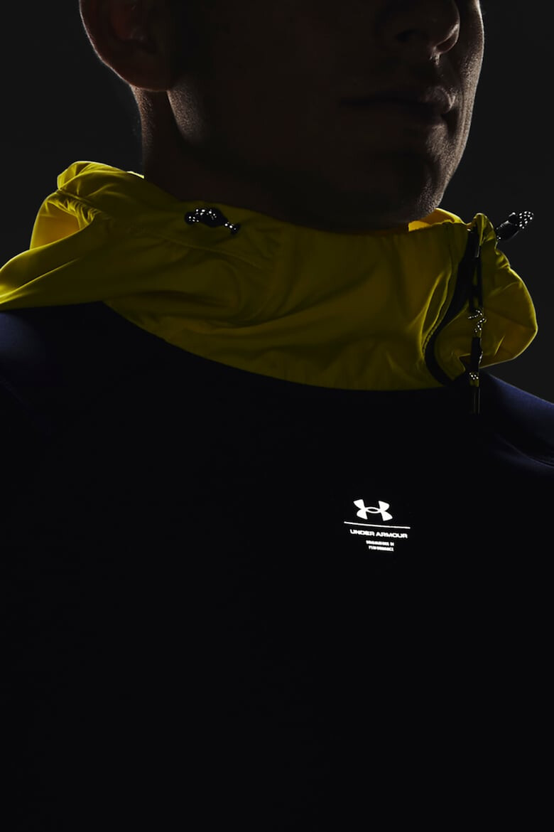 Under Armour Фитнес худи Rush с контрасти - Pepit.bg